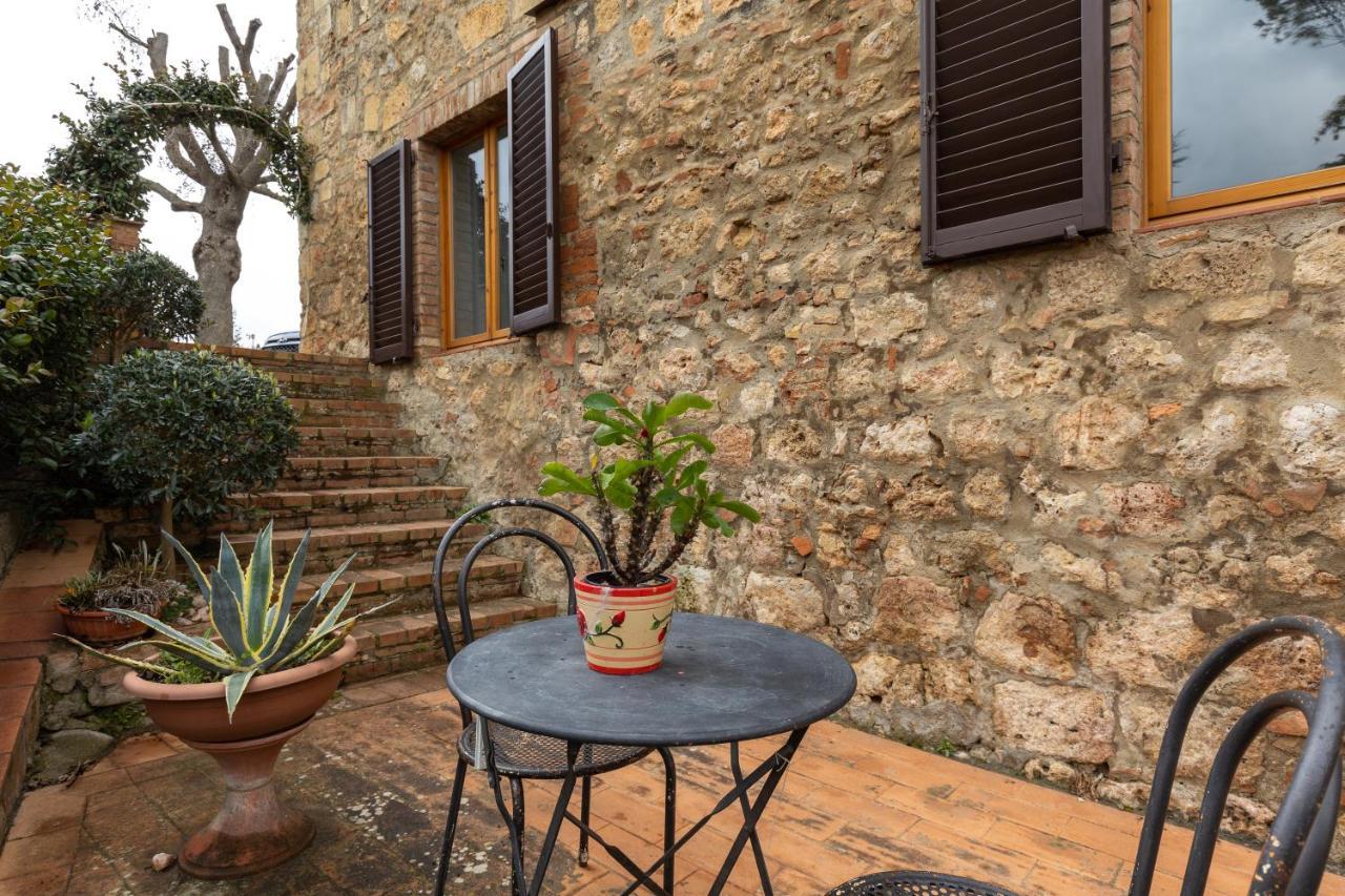 Enchanting Flat With Patio In Abbadia A Isola Monteriggioni Εξωτερικό φωτογραφία
