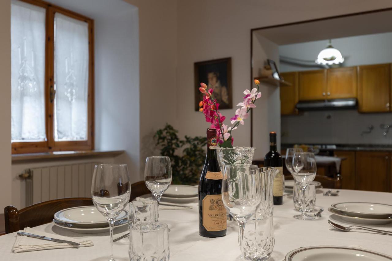 Enchanting Flat With Patio In Abbadia A Isola Monteriggioni Εξωτερικό φωτογραφία