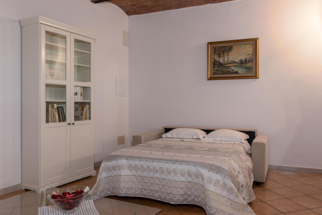 Enchanting Flat With Patio In Abbadia A Isola Monteriggioni Εξωτερικό φωτογραφία